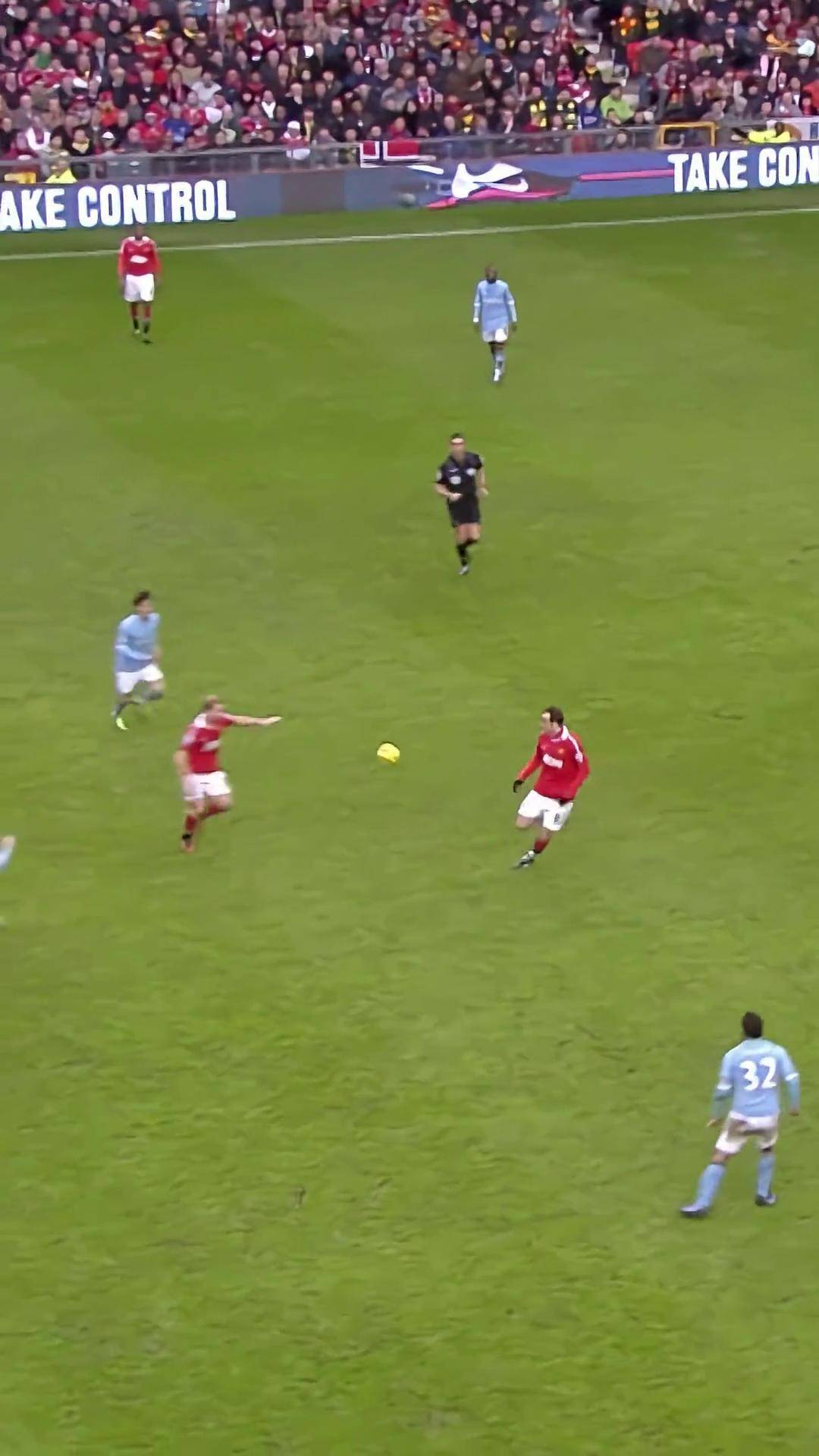 开云APP-关于鲁尼重回老特拉福德，曼联球迷掀起一片鼓舞的信息