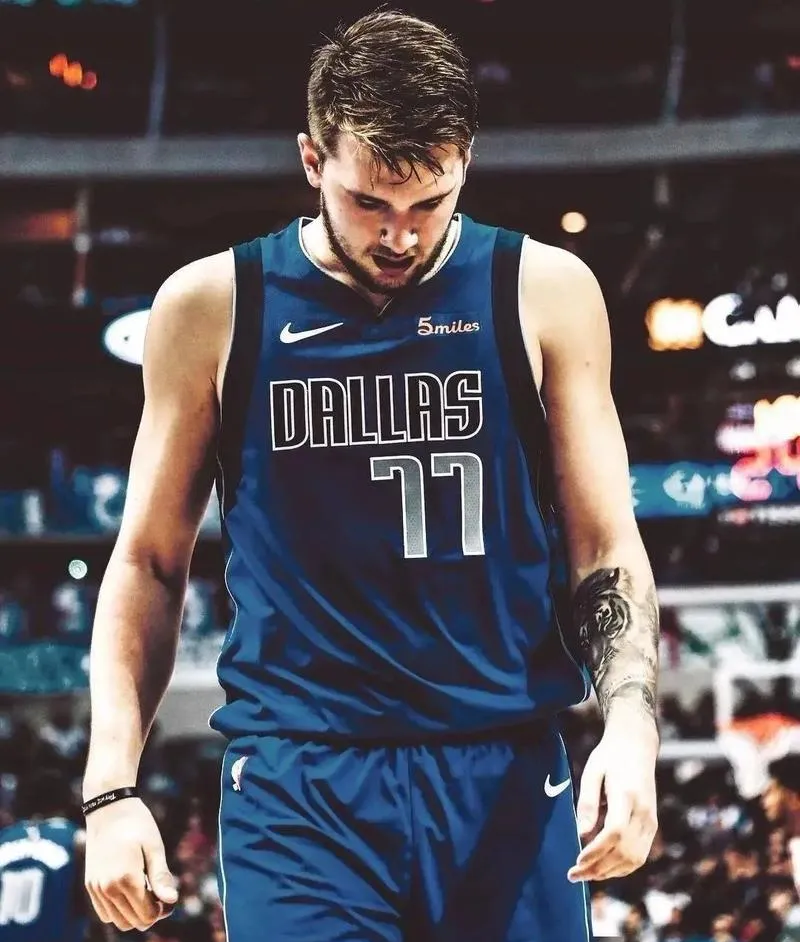 雷霆碾压凯尔特人,东契奇爆发神勇 雷霆碾压凯尔特人,东契奇爆发神勇