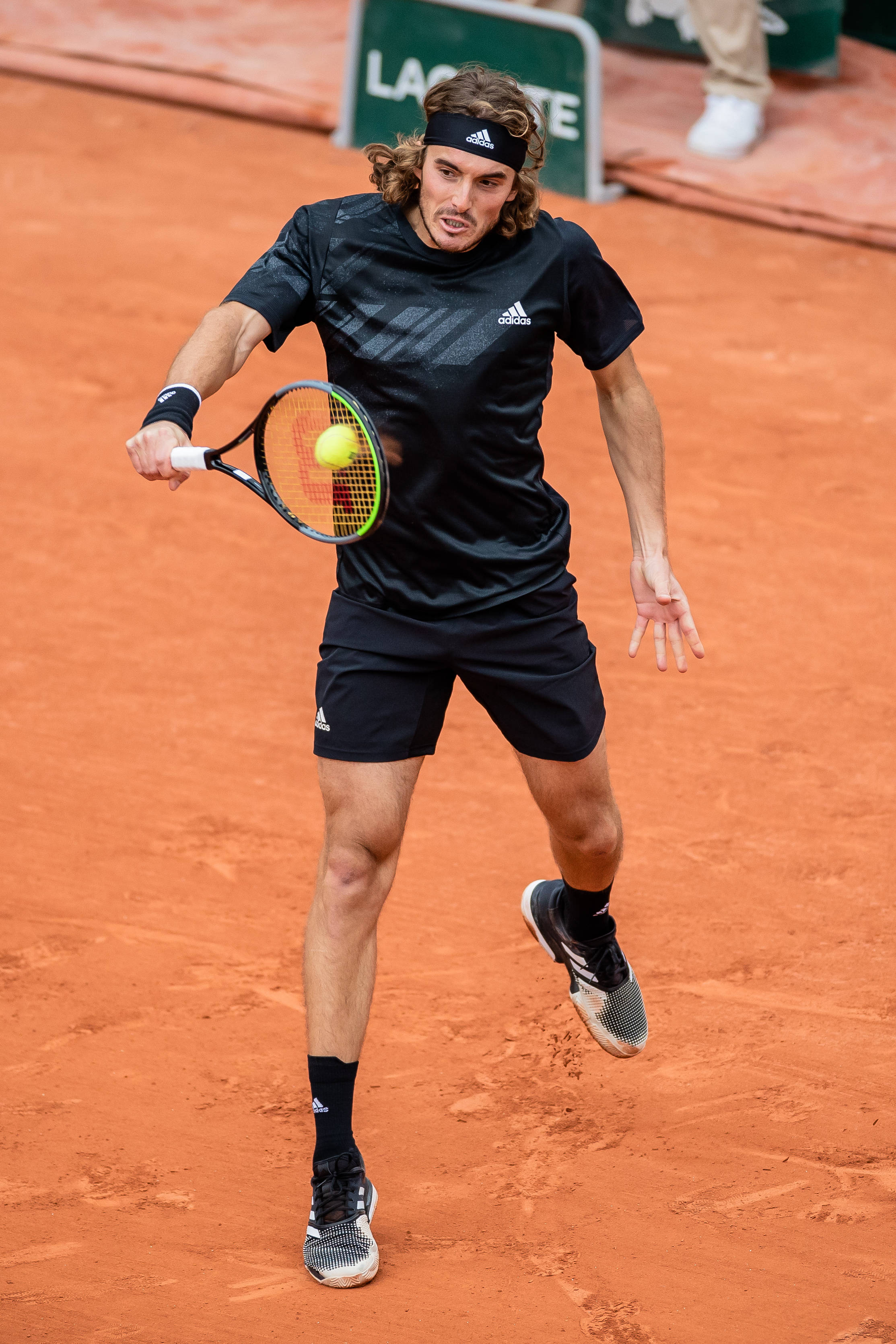 开云体育下载-美国网球队爆冷世界网球队，西西帕斯一己之力扛起全队的简单介绍