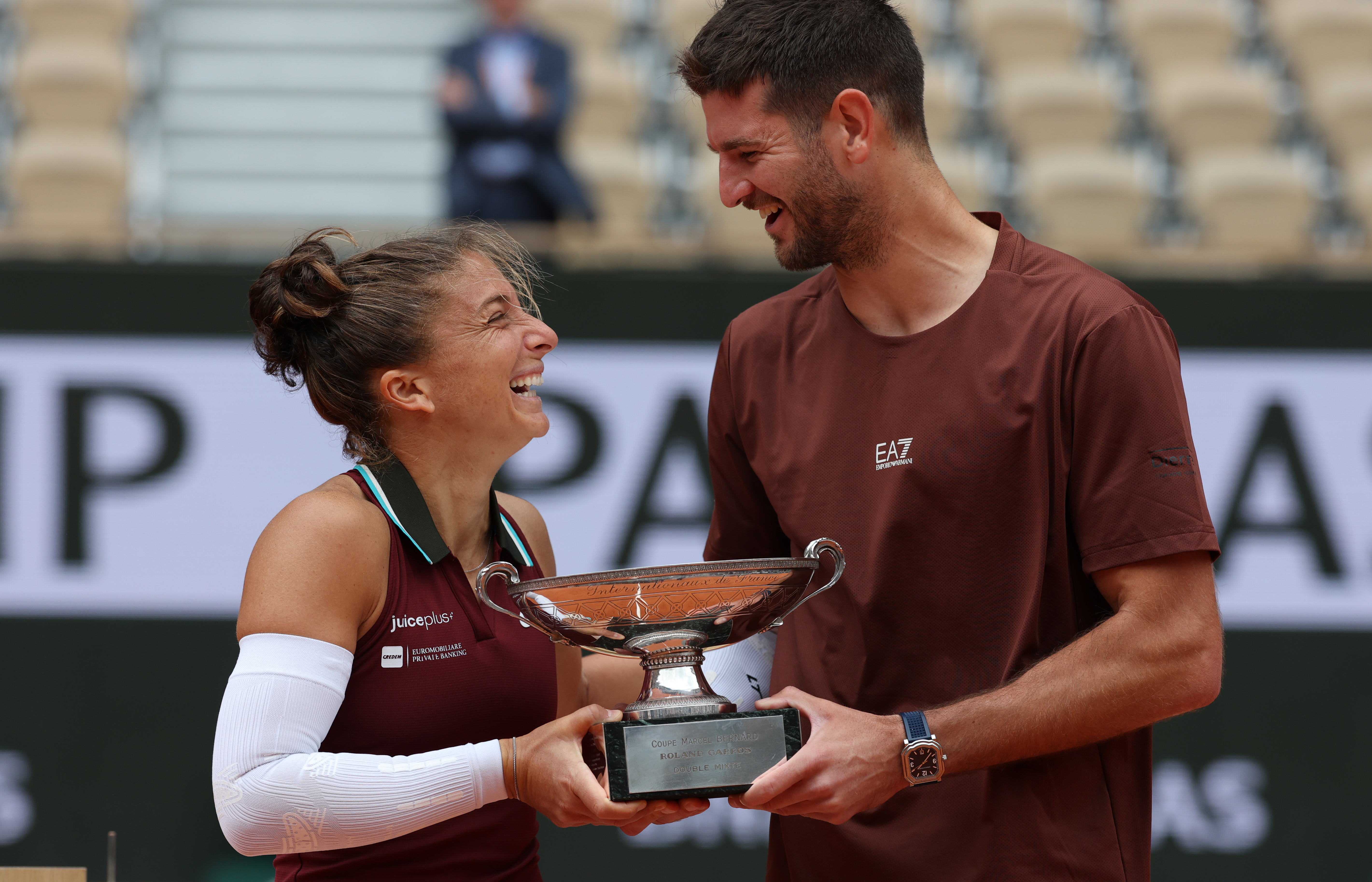 开云足球直播-意大利网球队完胜日本网球队，瓦林卡绝境逆转