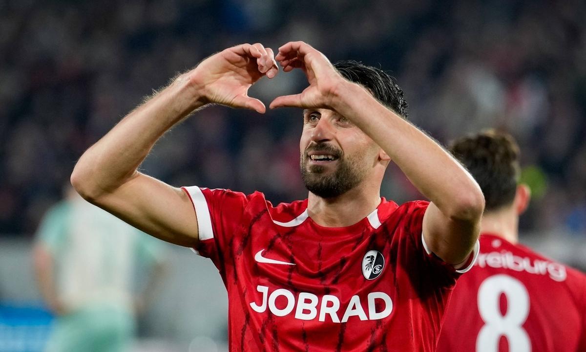 关于弗赖堡主场取得连胜,抢先进军保级行列的信息 关于弗赖堡主场取得连胜,抢先进军保级行列的信息