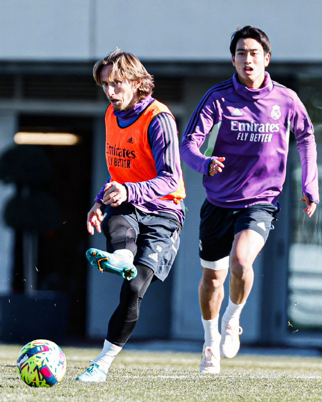 瓦伦西亚主场大胜赫塔菲，全取三分