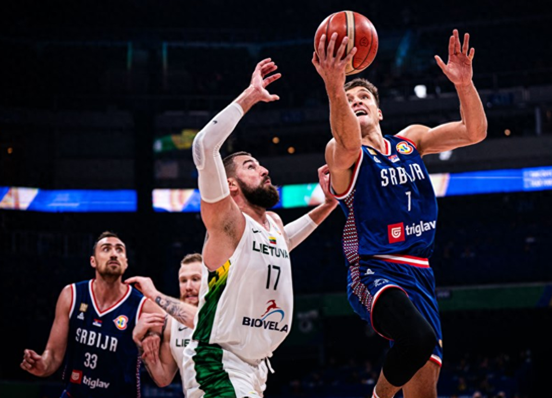 塞尔维亚男篮鏖战晋级世界杯八强