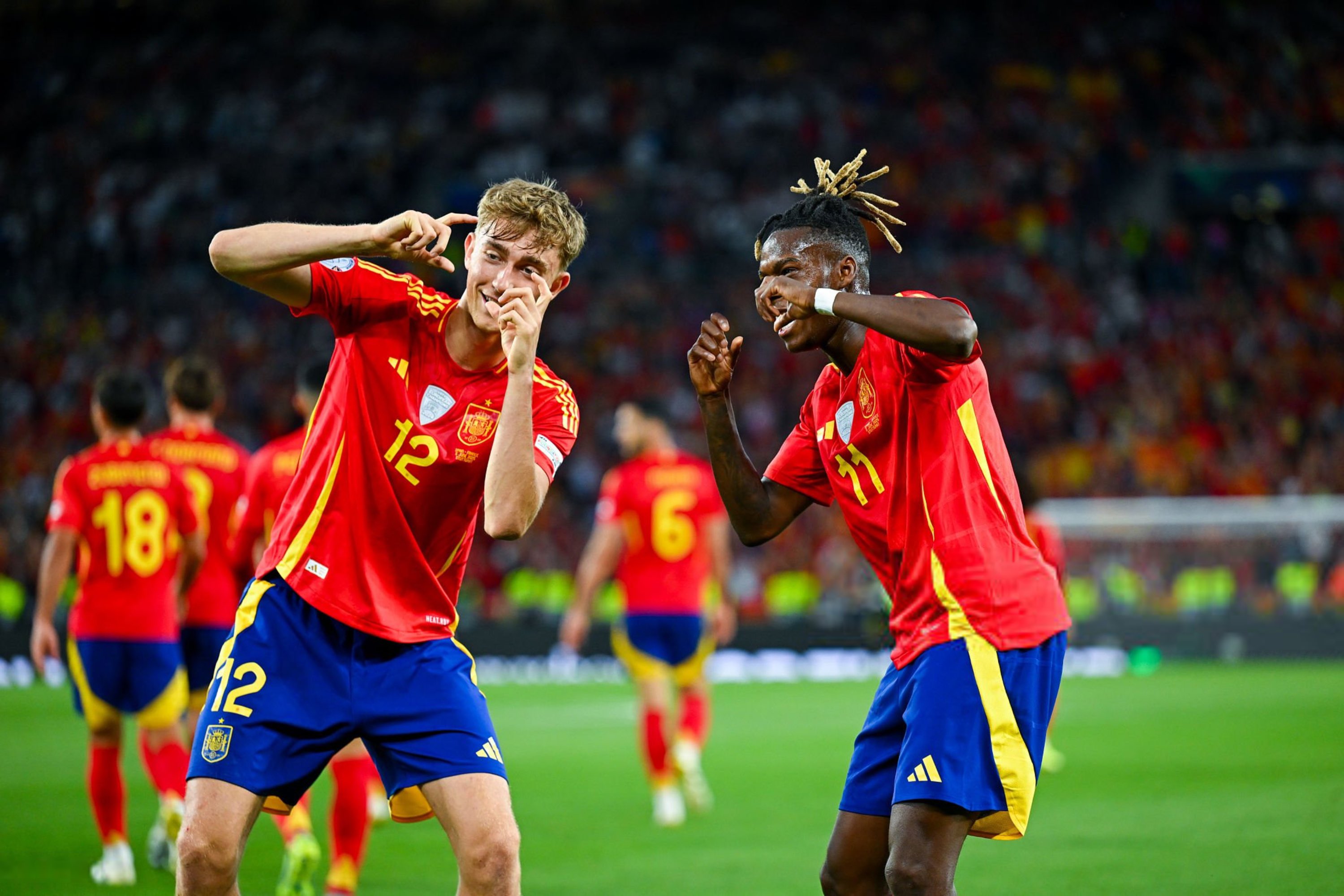 包含意大利队以惊人表现挺进欧联国家杯半决赛的词条