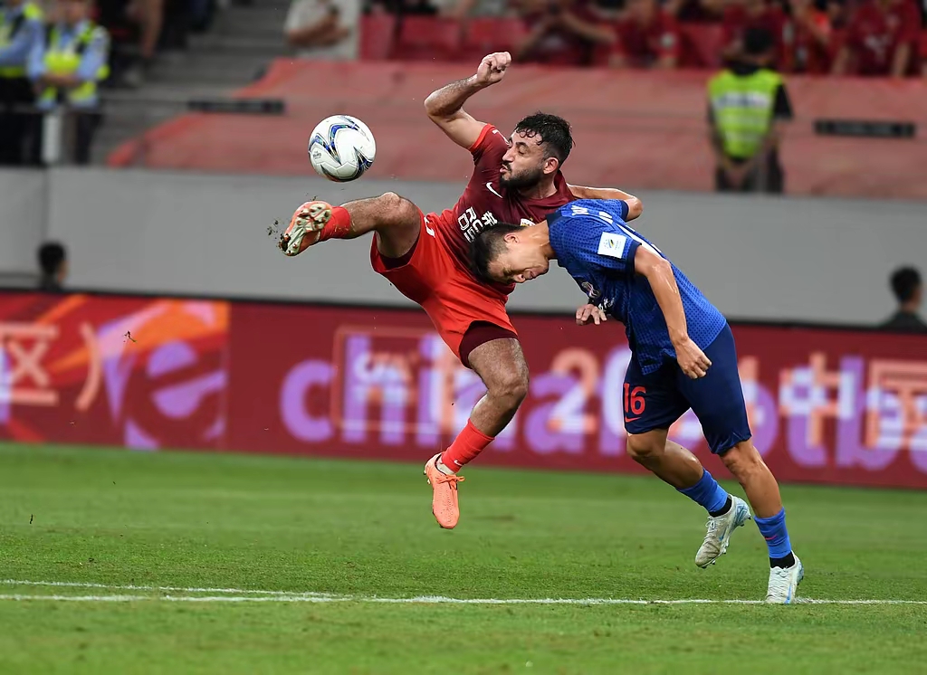 国际足联杯赛豪强对决令人惊艳