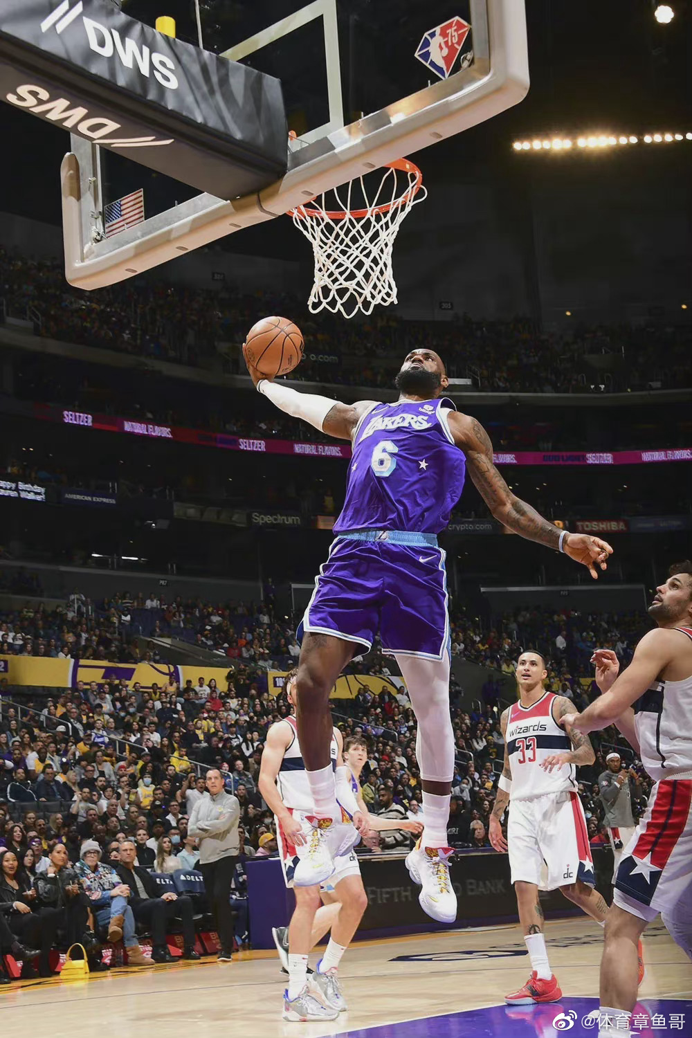 中国男篮逆转雷霆，哈里斯完成帽子戏法的简单介绍