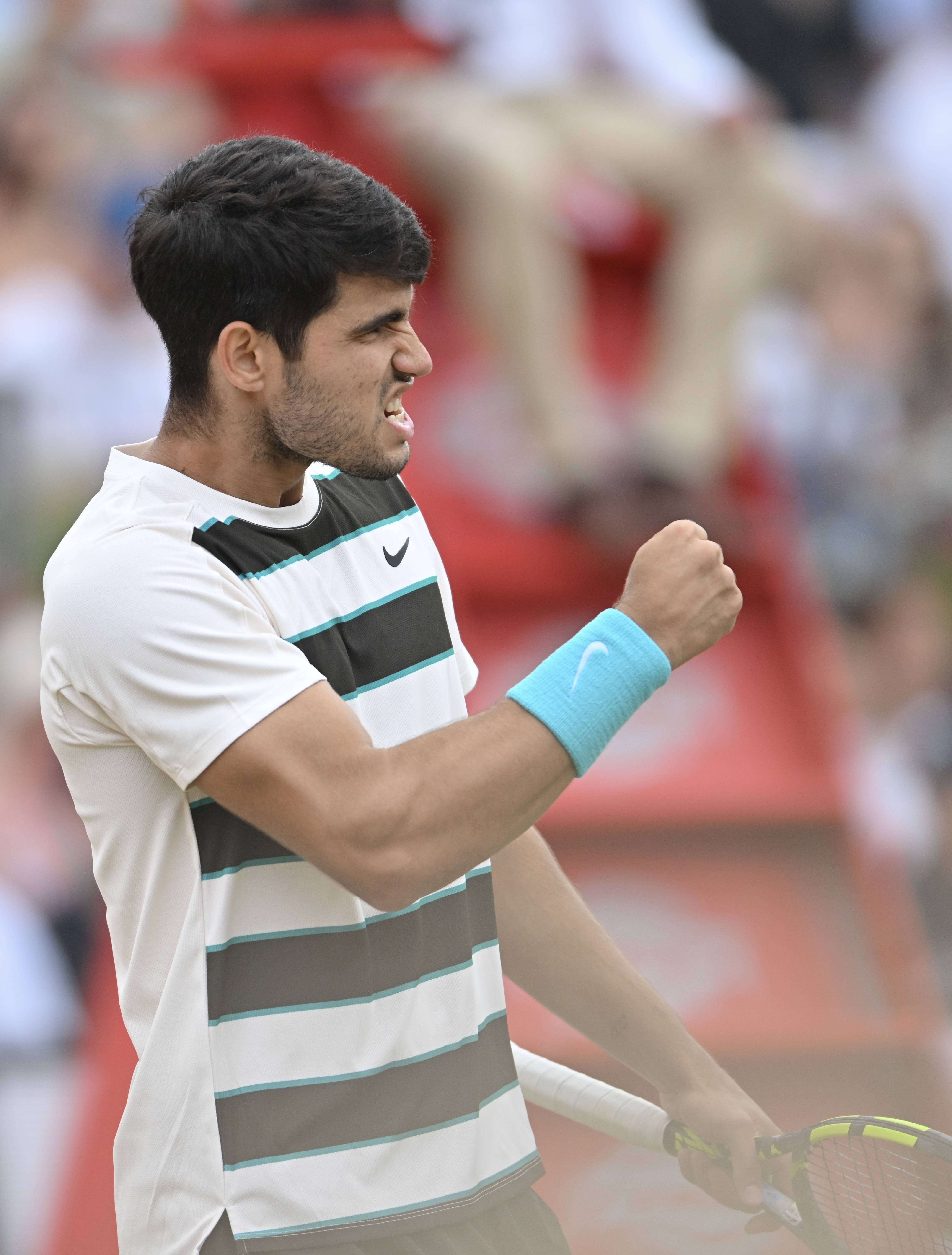 开云APP-拉沃尔杯翻盘年终总决赛，阿尔卡拉斯惊艳四座的简单介绍