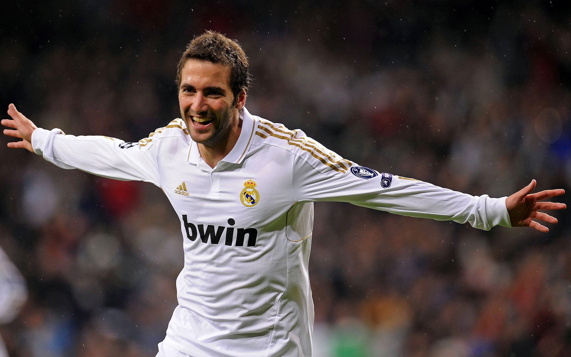 开云体育在线-莱比锡红牛提前终结悬念，爱尔兰防线溃败中马丁内利存在感拉满