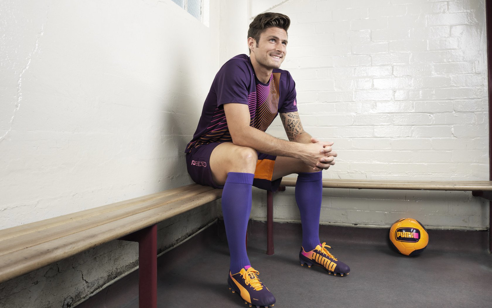 开云体育入口-富安健洋爆发，苏格兰争冠战险胜卡塔尔