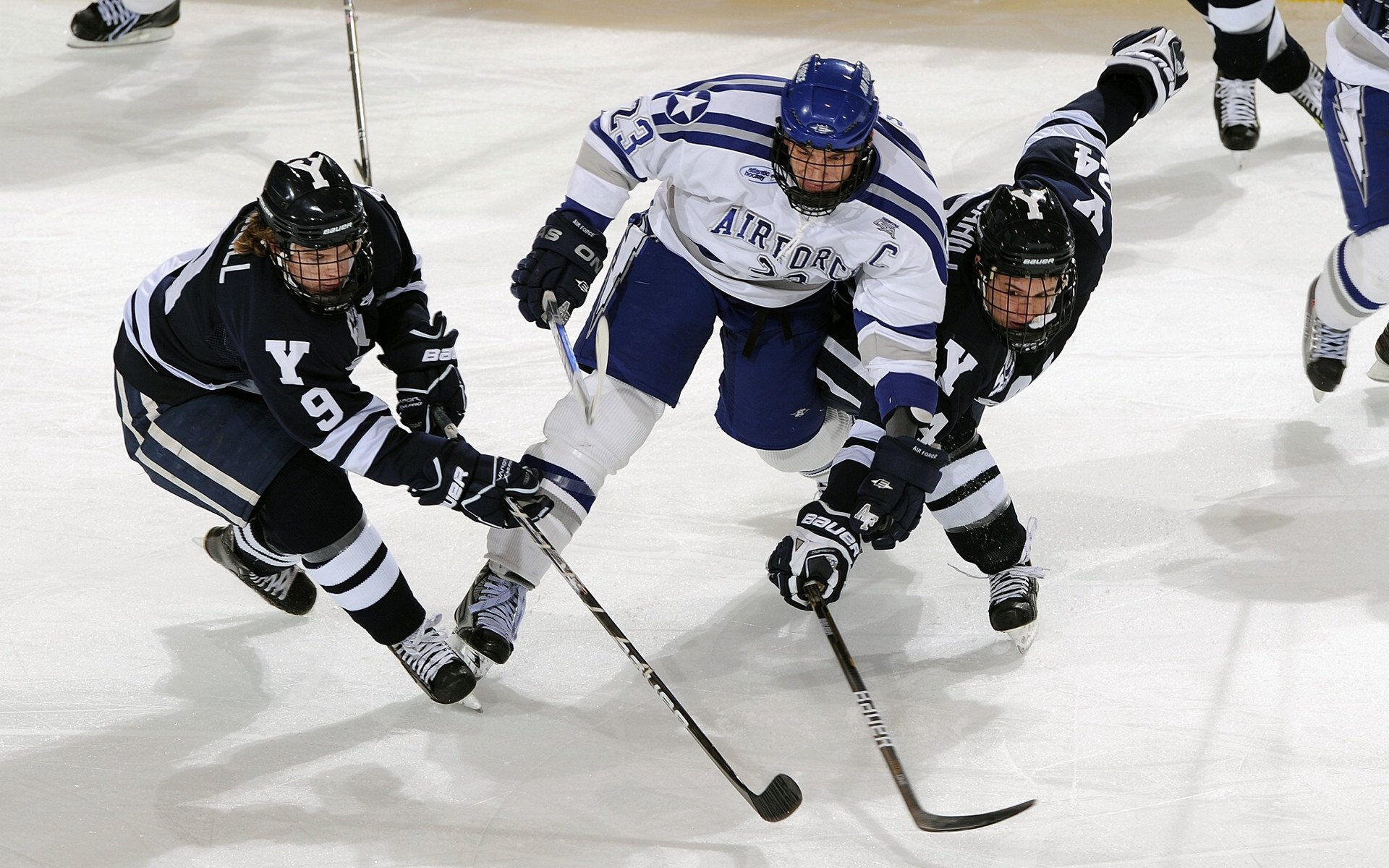 从联合杯到总决赛，梅德韦杰夫的绝杀艺术与赛场点燃时刻
