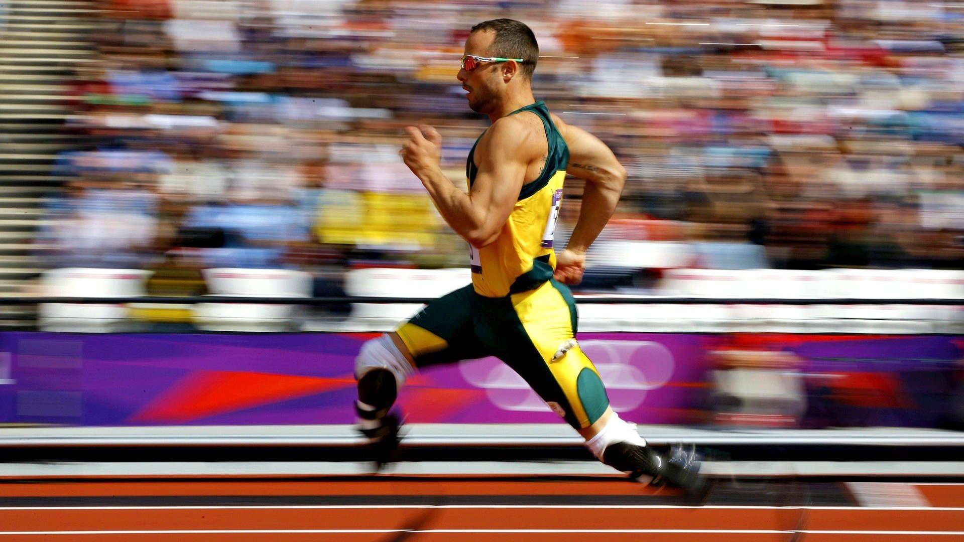 赛道上的逆袭，周冠宇扛起索伯，绝杀法拉利